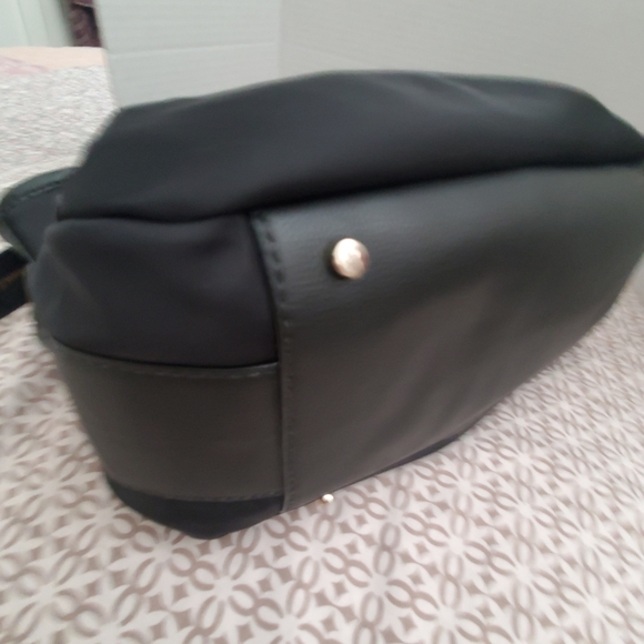 Kate Spade New York Stevie Diaper Bag. - Picture 7 of 15